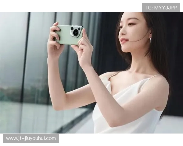 《倪妮领衔功夫足球新篇章 打造全新动作与体育融合风潮》 《倪妮领衔功夫足球新篇章 打造全新动作与体育融合风潮》